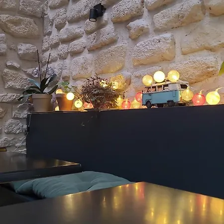 Plug Inn Montmartre By Hiphophostels-2